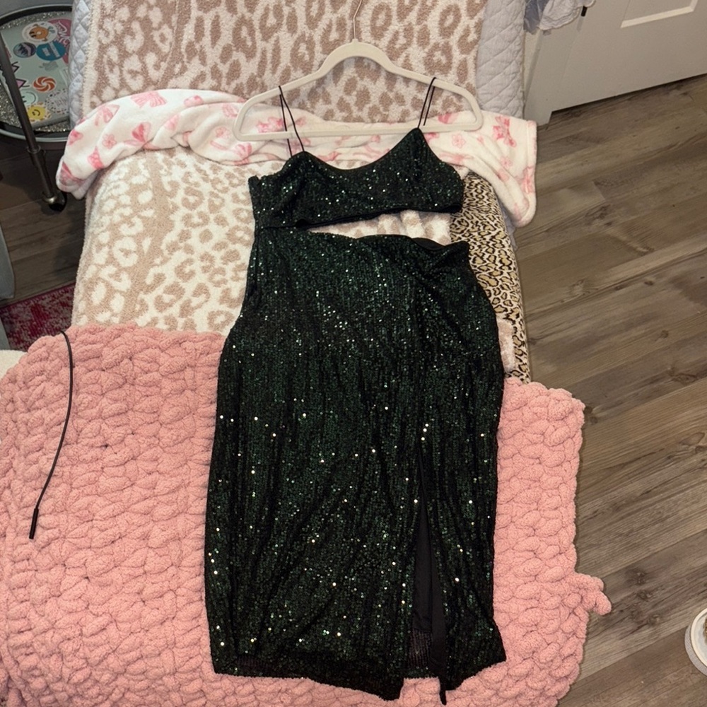 Lulu's Dark Green Sequin Midi Dress